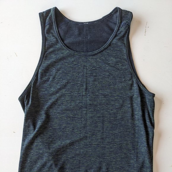 lululemon athletica Other - Lululemon Metal Vent Sleeveless Size Small